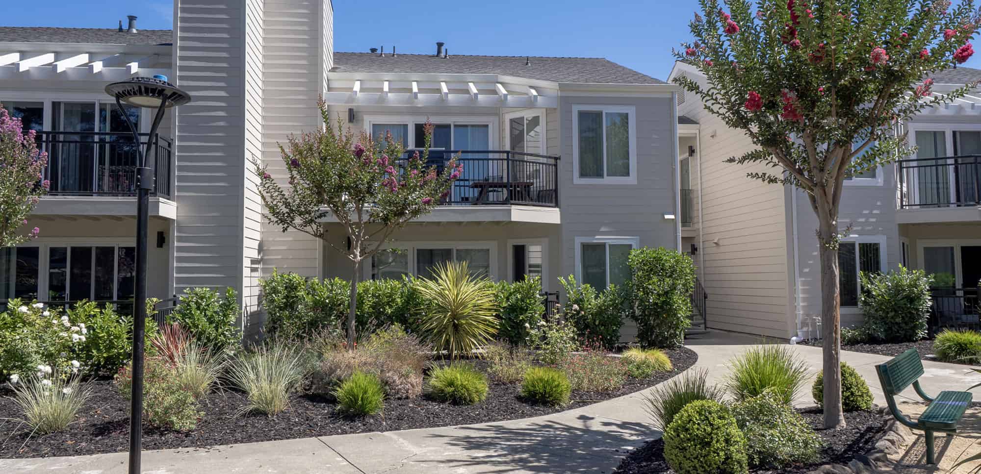 town and country hayward apartments outside shot